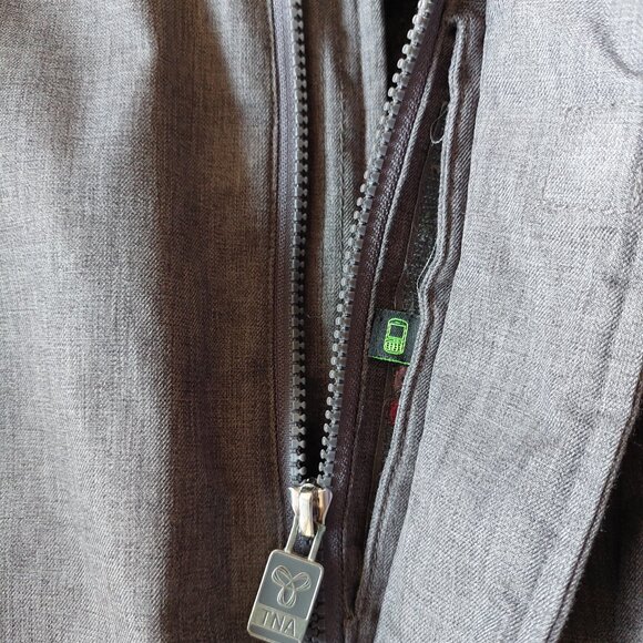 Aritzia TNA Gray Vail Parka Removable Fur From Hood Coat Size M - Picture 14 of 16